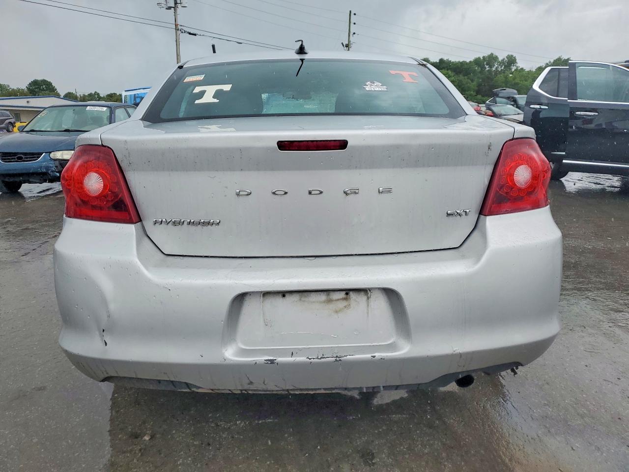 2012 DODGE AVENGER SXT photo 11