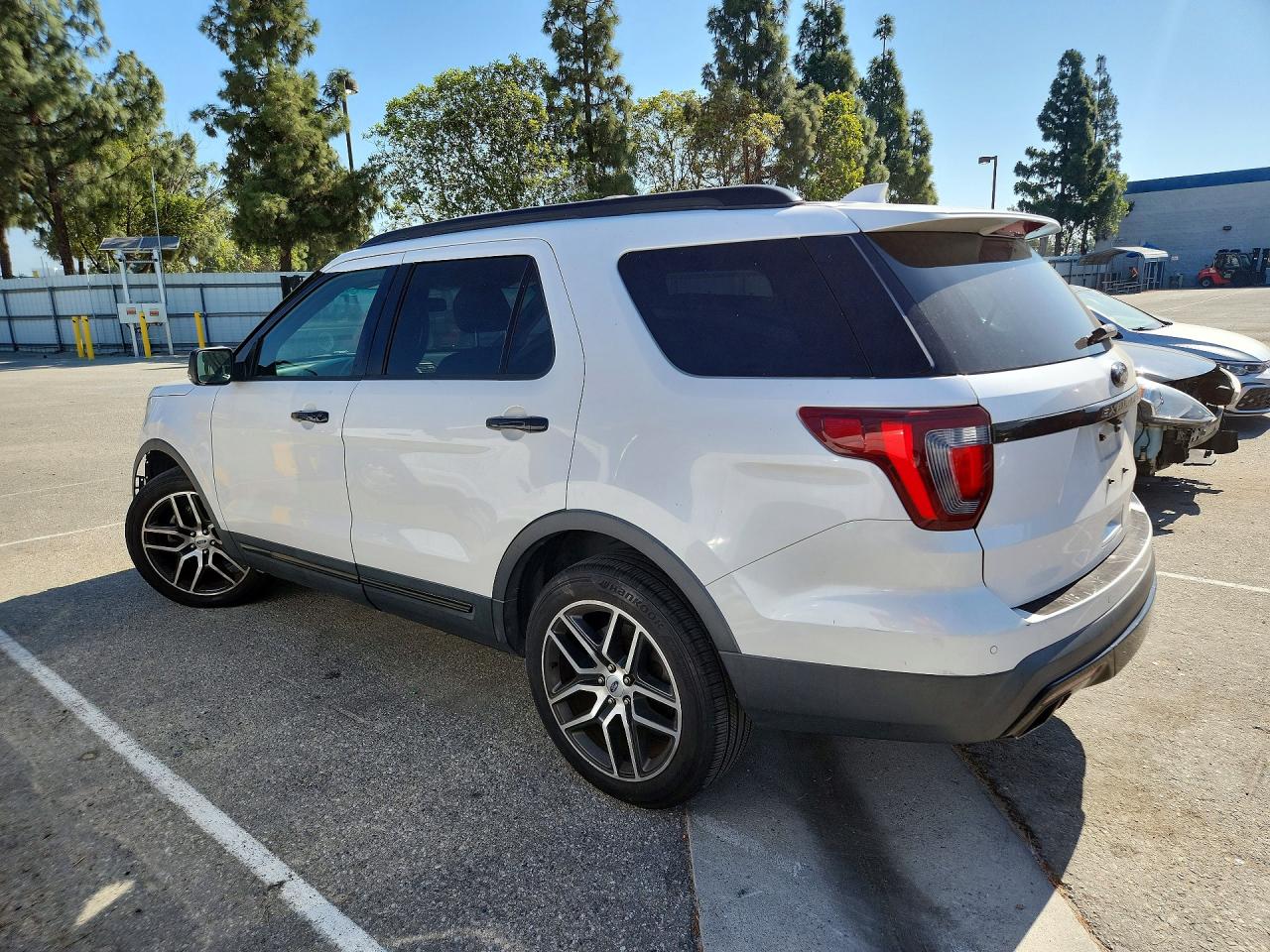 2017 FORD EXPLORER SPORT photo 2