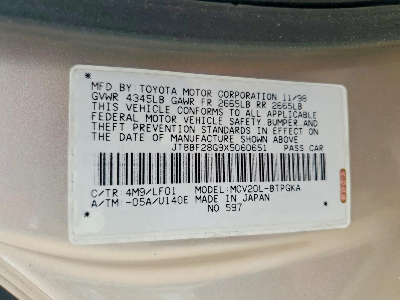 1999 LEXUS ES 300 photo 34