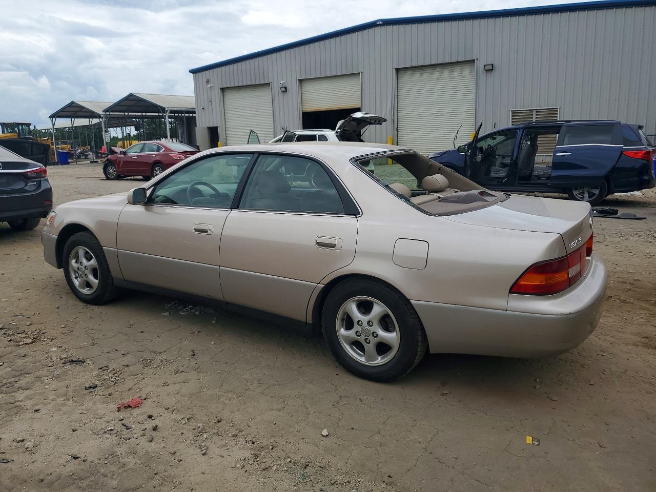 1999 LEXUS ES 300 photo 4