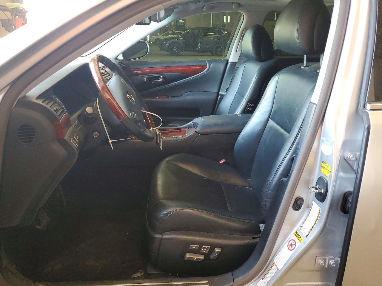 2007 LEXUS LS 460 photo 13