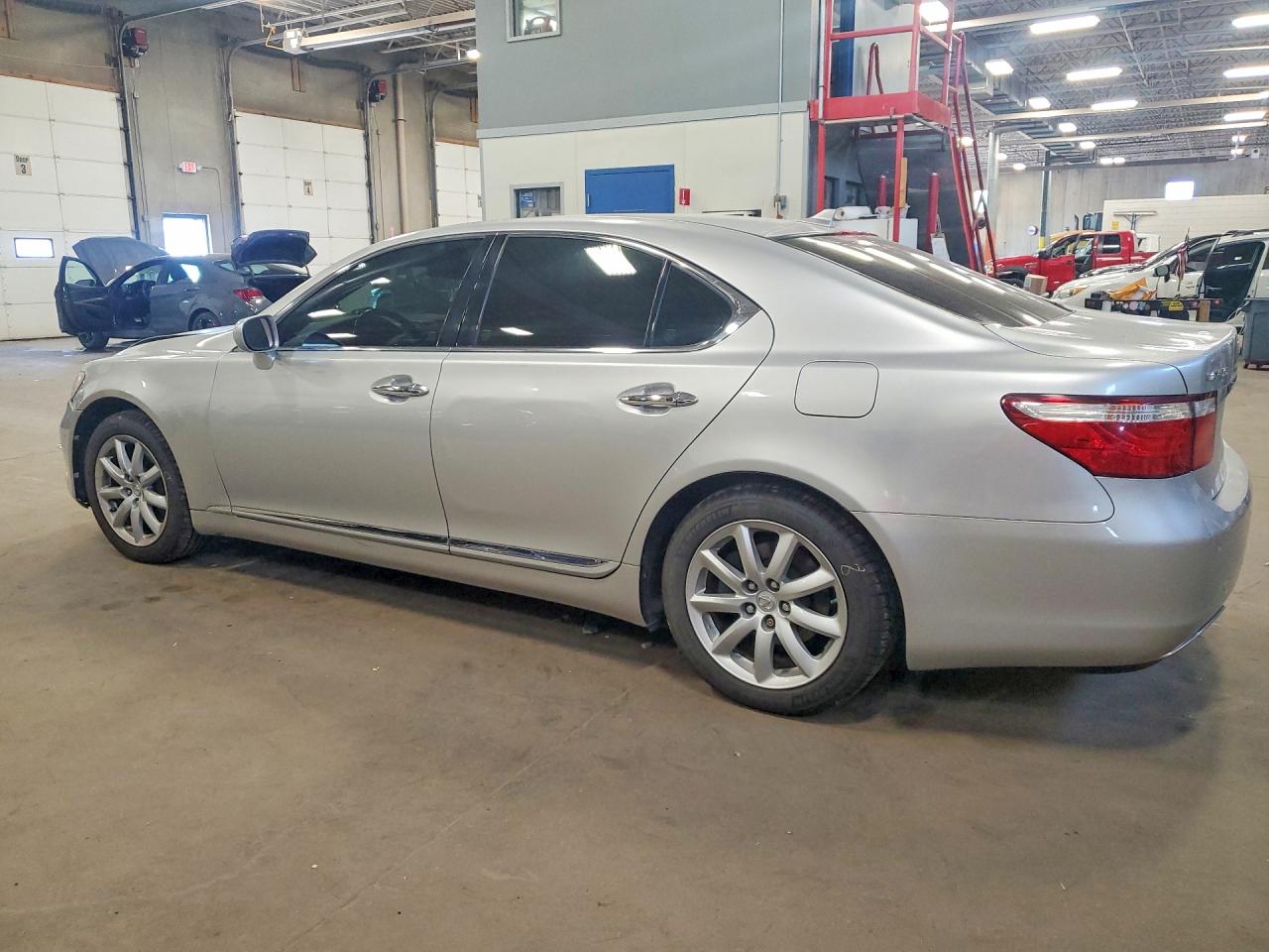2007 LEXUS LS 460 photo 3