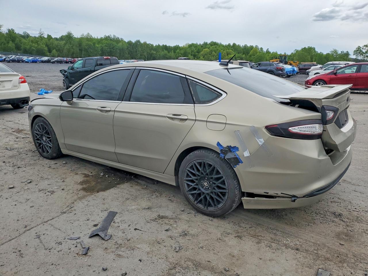 2015 FORD FUSION SE photo 3