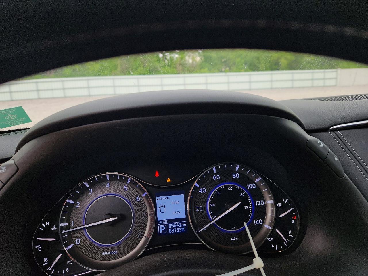 2017 INFINITI QX80 BASE photo 25