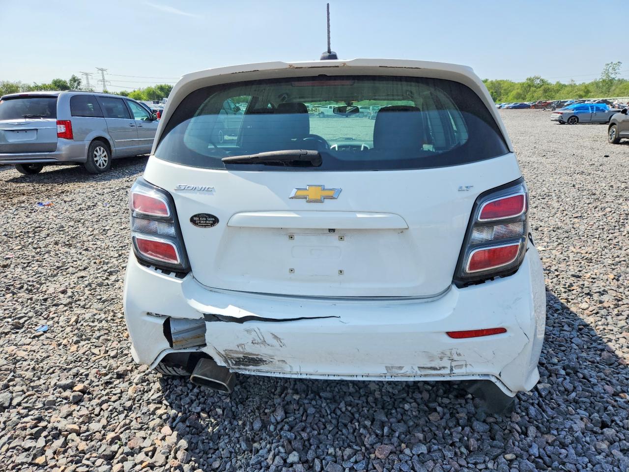 2017 CHEVROLET SONIC LT photo 6
