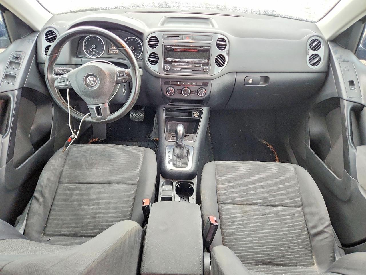 2013 VOLKSWAGEN TIGUAN S photo 15