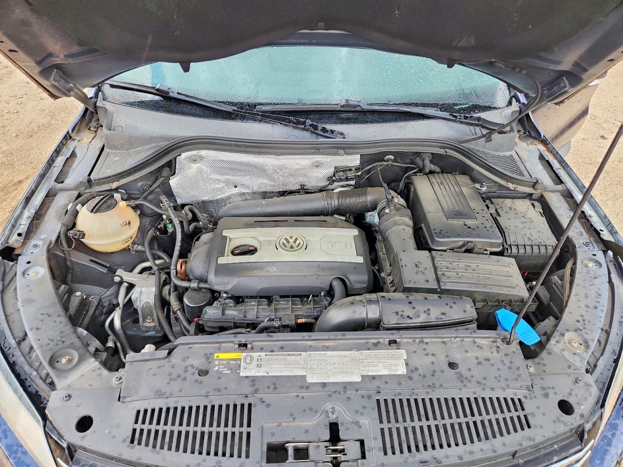 2013 VOLKSWAGEN TIGUAN S photo 21
