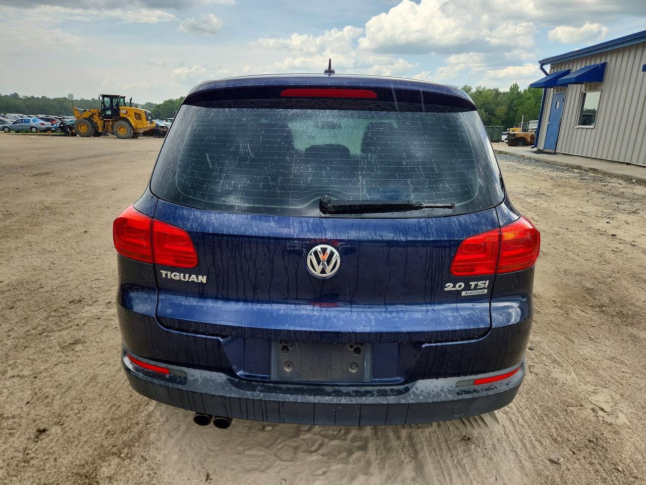2013 VOLKSWAGEN TIGUAN S photo 11