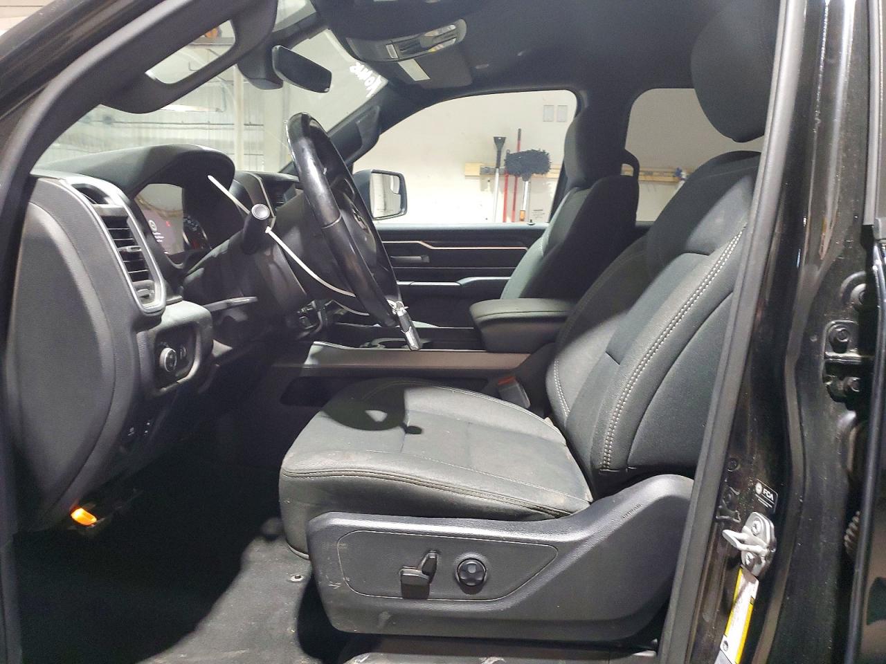 2021 RAM 1500 BIG HORN photo 19