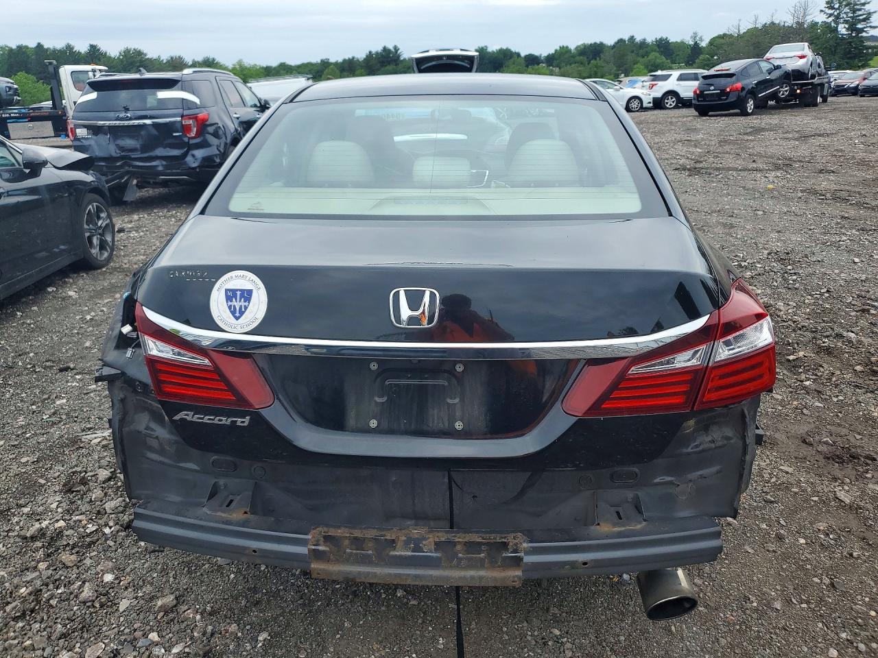 2016 HONDA ACCORD LX photo 11
