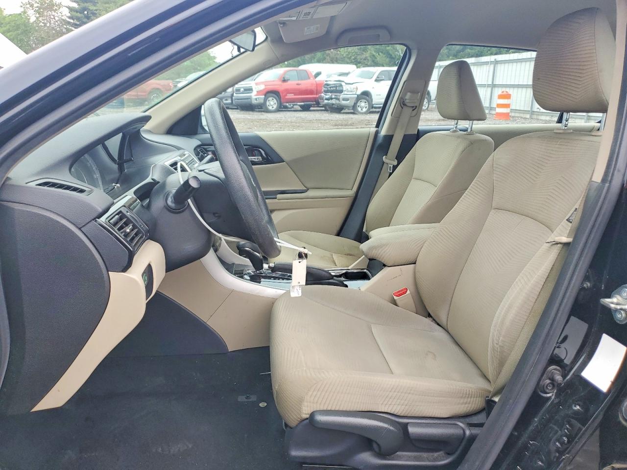 2016 HONDA ACCORD LX photo 13