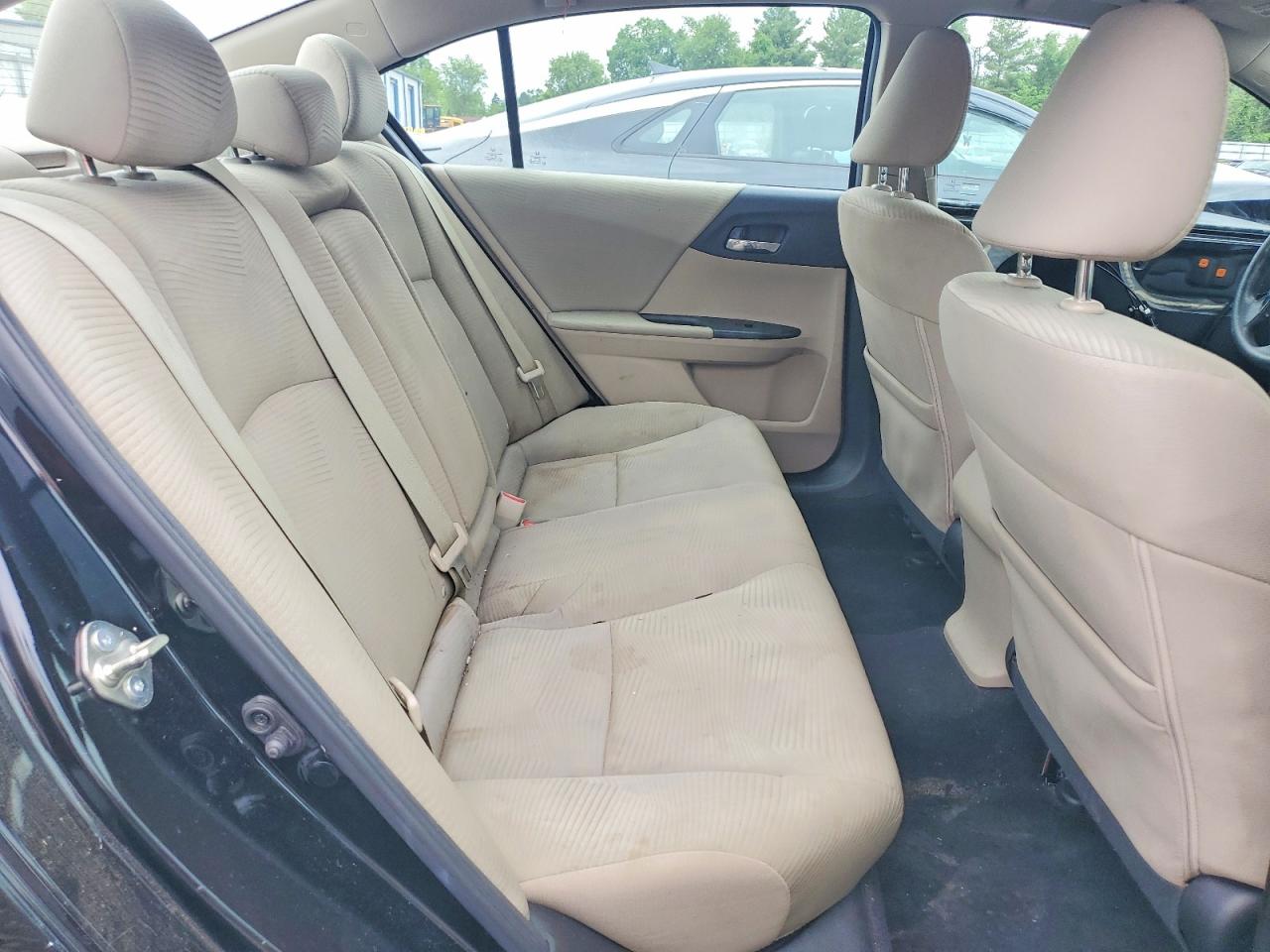 2016 HONDA ACCORD LX photo 19