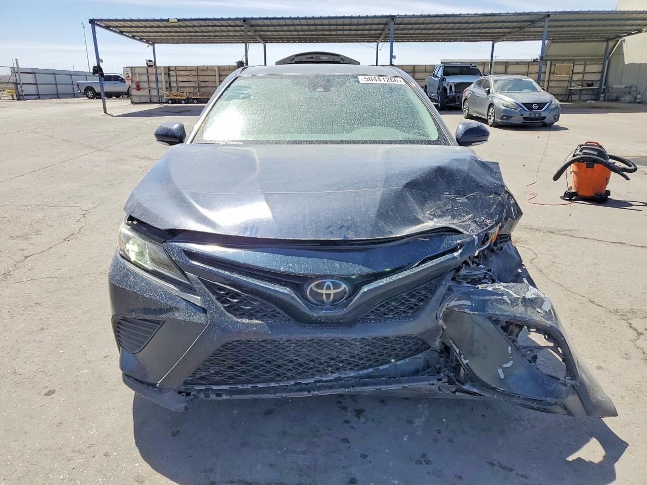 2020 TOYOTA CAMRY SE photo 9