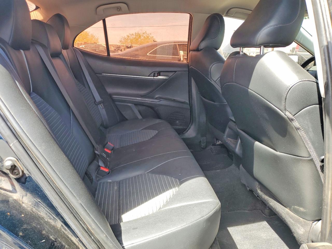 2020 TOYOTA CAMRY SE photo 19