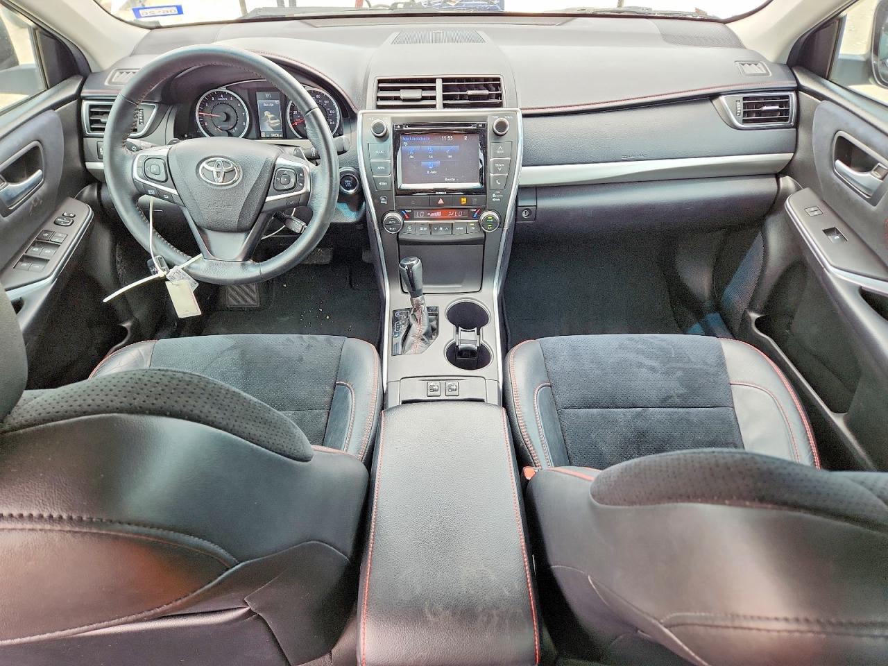 2017 TOYOTA CAMRY XSE photo 15