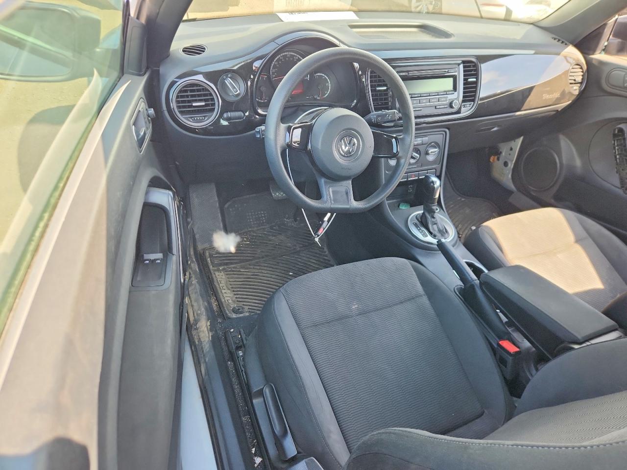 2014 VOLKSWAGEN BEETLE photo 15