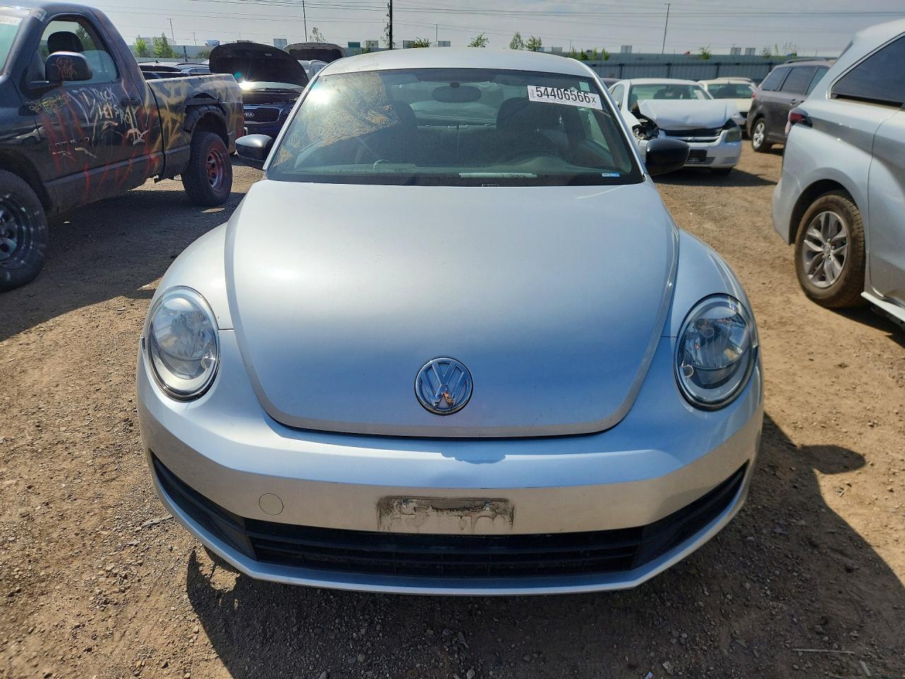 2014 VOLKSWAGEN BEETLE photo 9