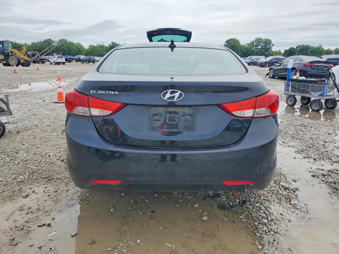 2012 HYUNDAI ELANTRA GLS photo 11
