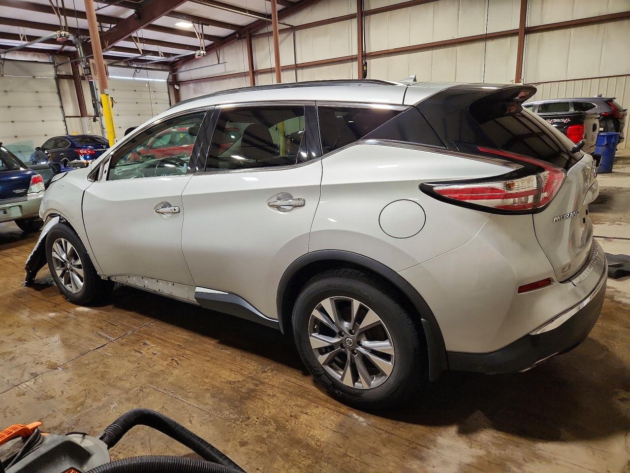 2015 NISSAN MURANO SV photo 2