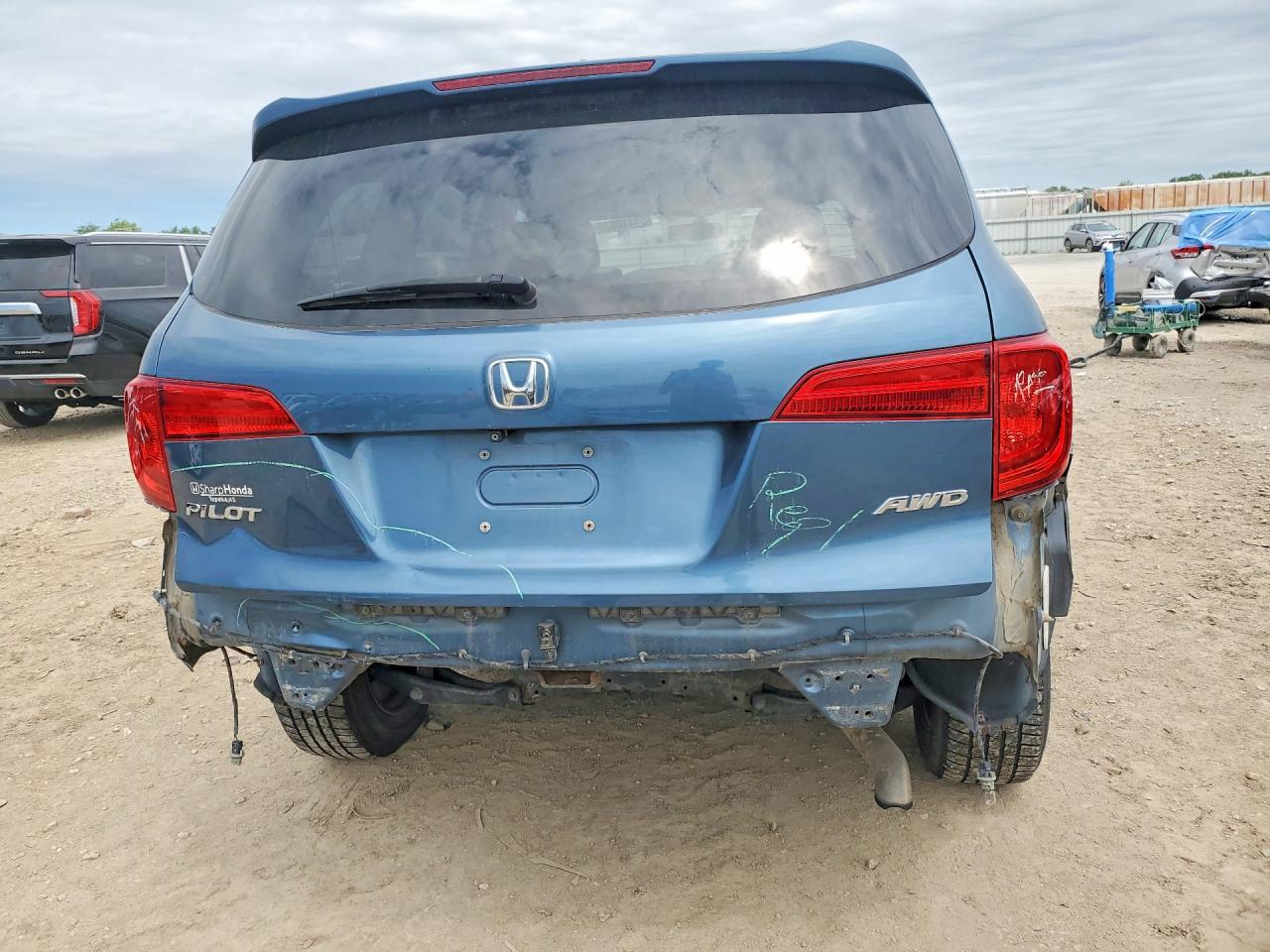 2016 HONDA PILOT EXL photo 11