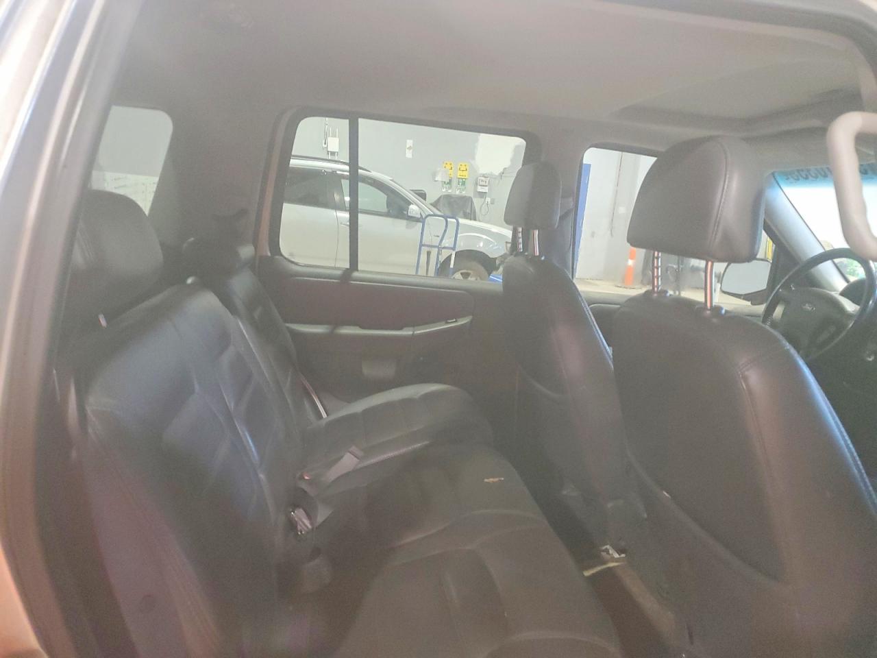 2002 FORD EXPLORER XLT photo 31