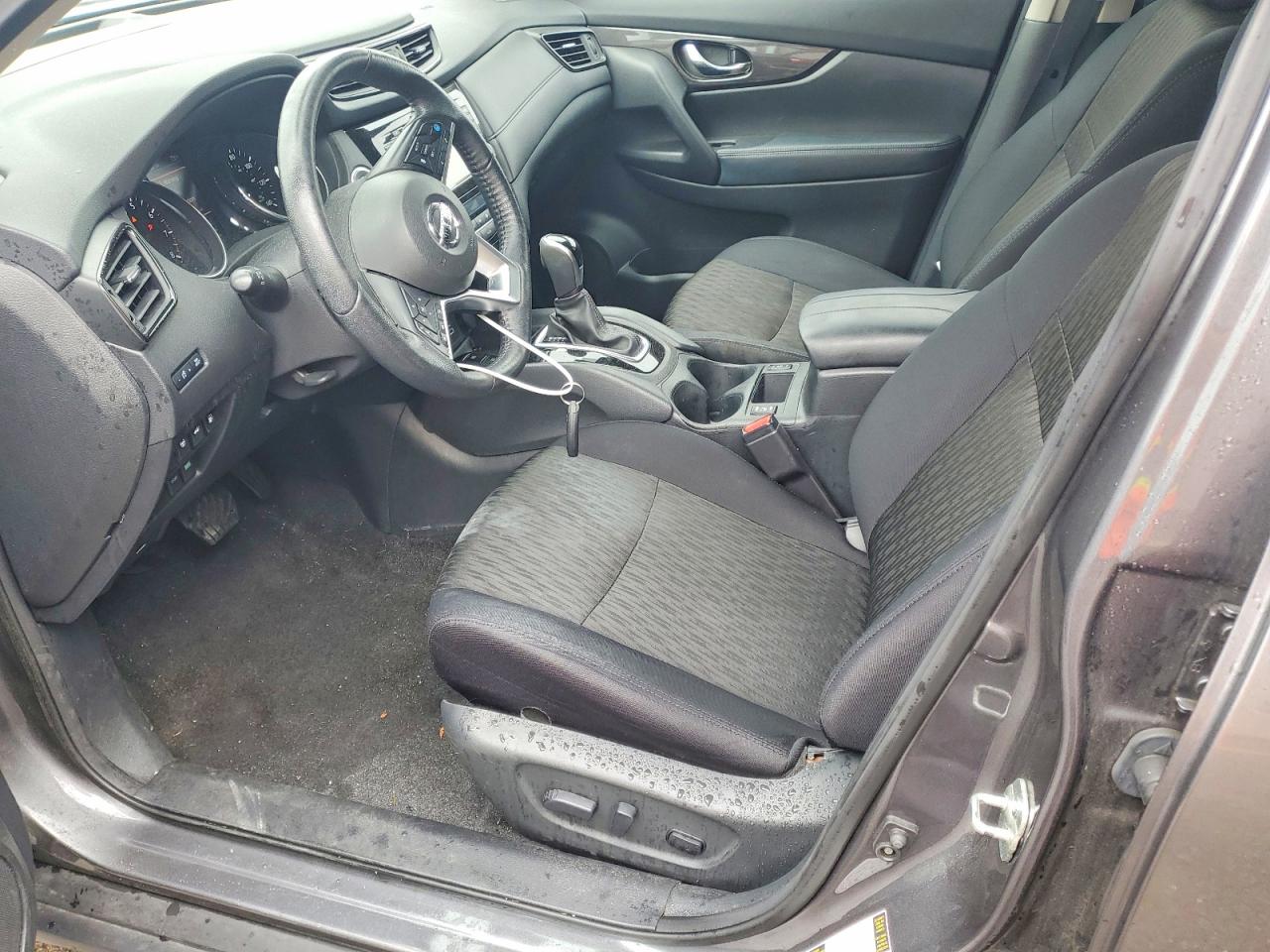 2019 NISSAN ROGUE SV photo 19