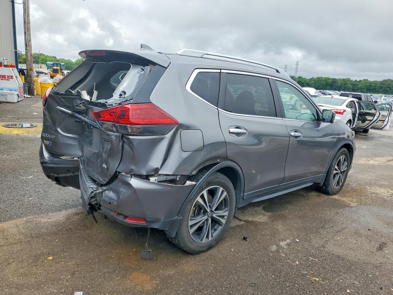2019 NISSAN ROGUE SV photo 7
