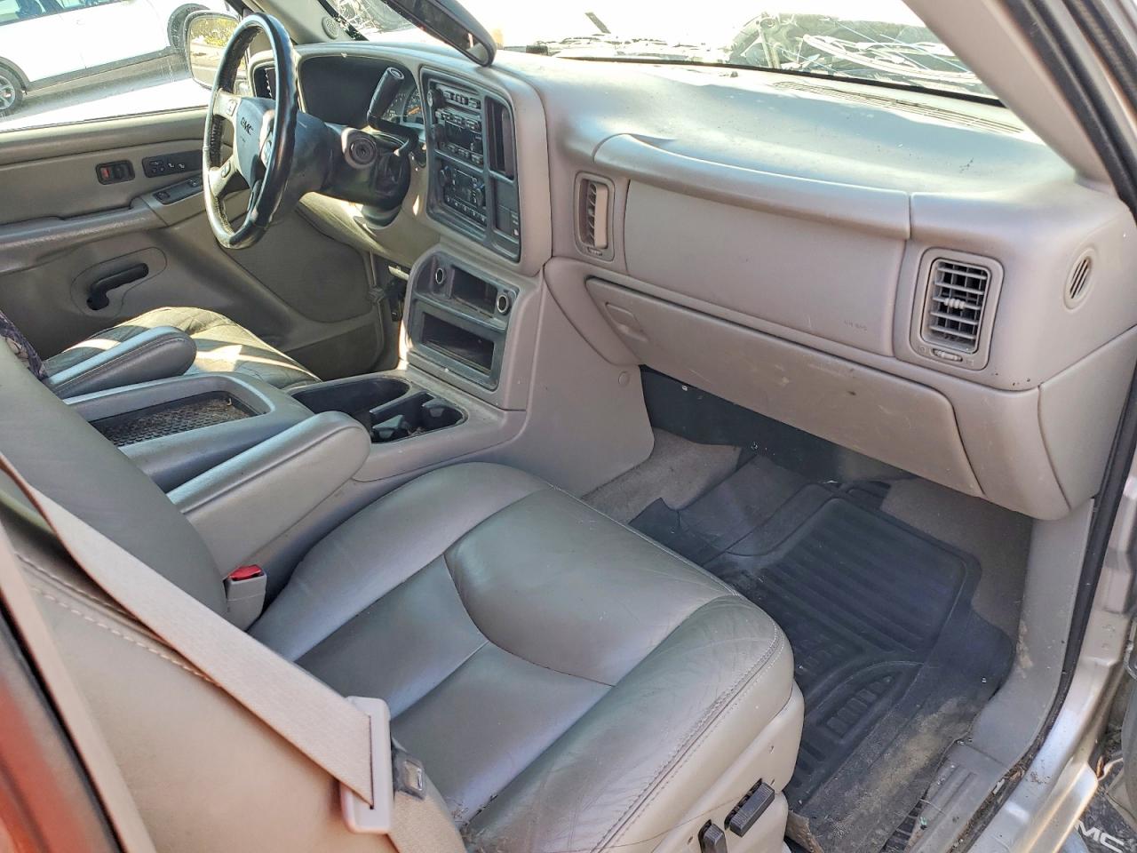 2004 GMC NEW SIERRA K1500 photo 22