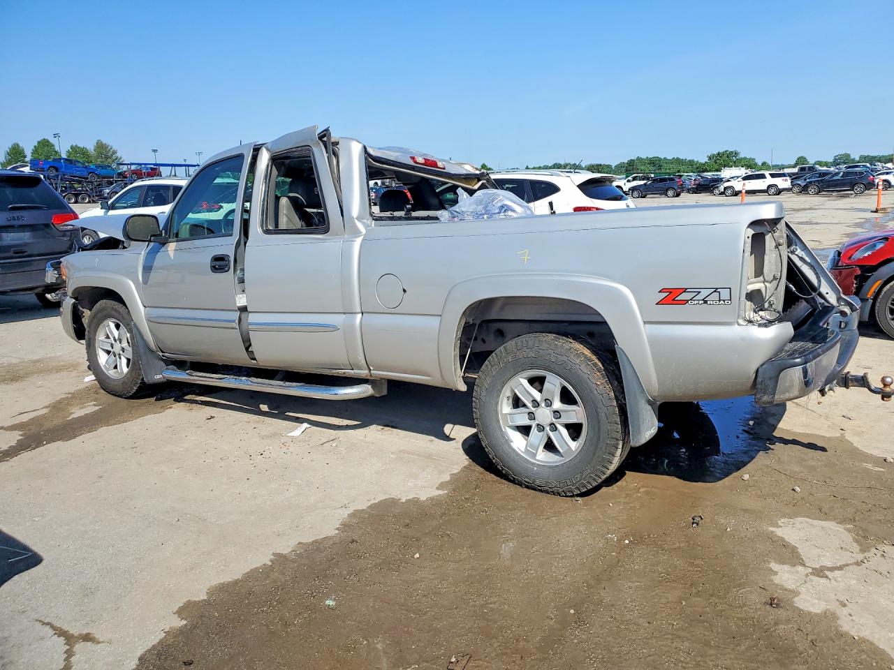 2004 GMC NEW SIERRA K1500 photo 4