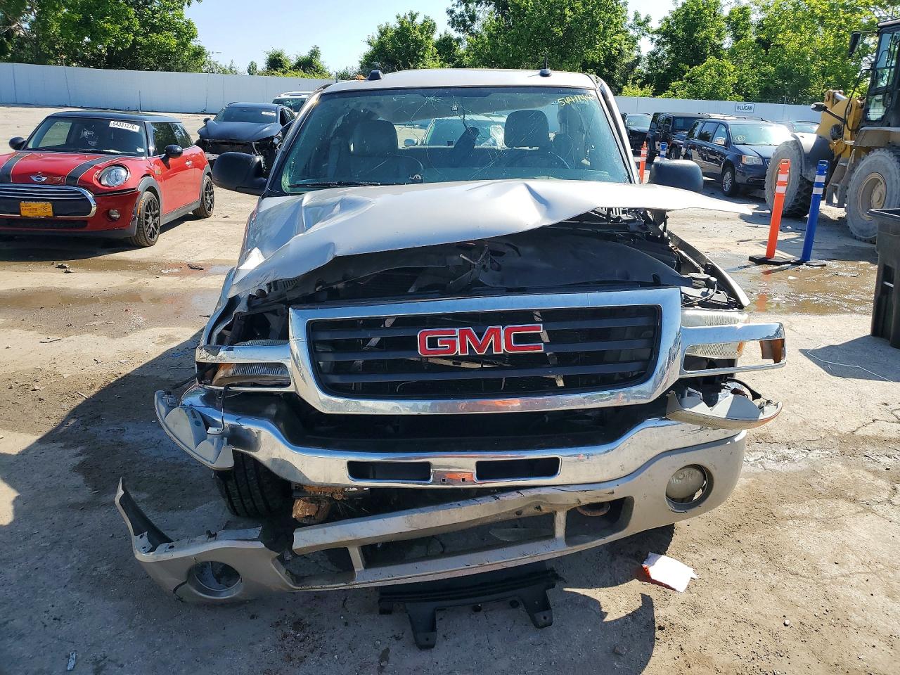 2004 GMC NEW SIERRA K1500 photo 13