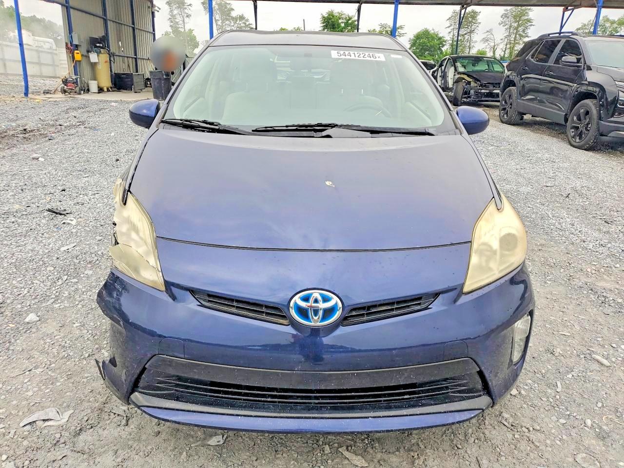 2012 TOYOTA PRIUS TWO photo 9
