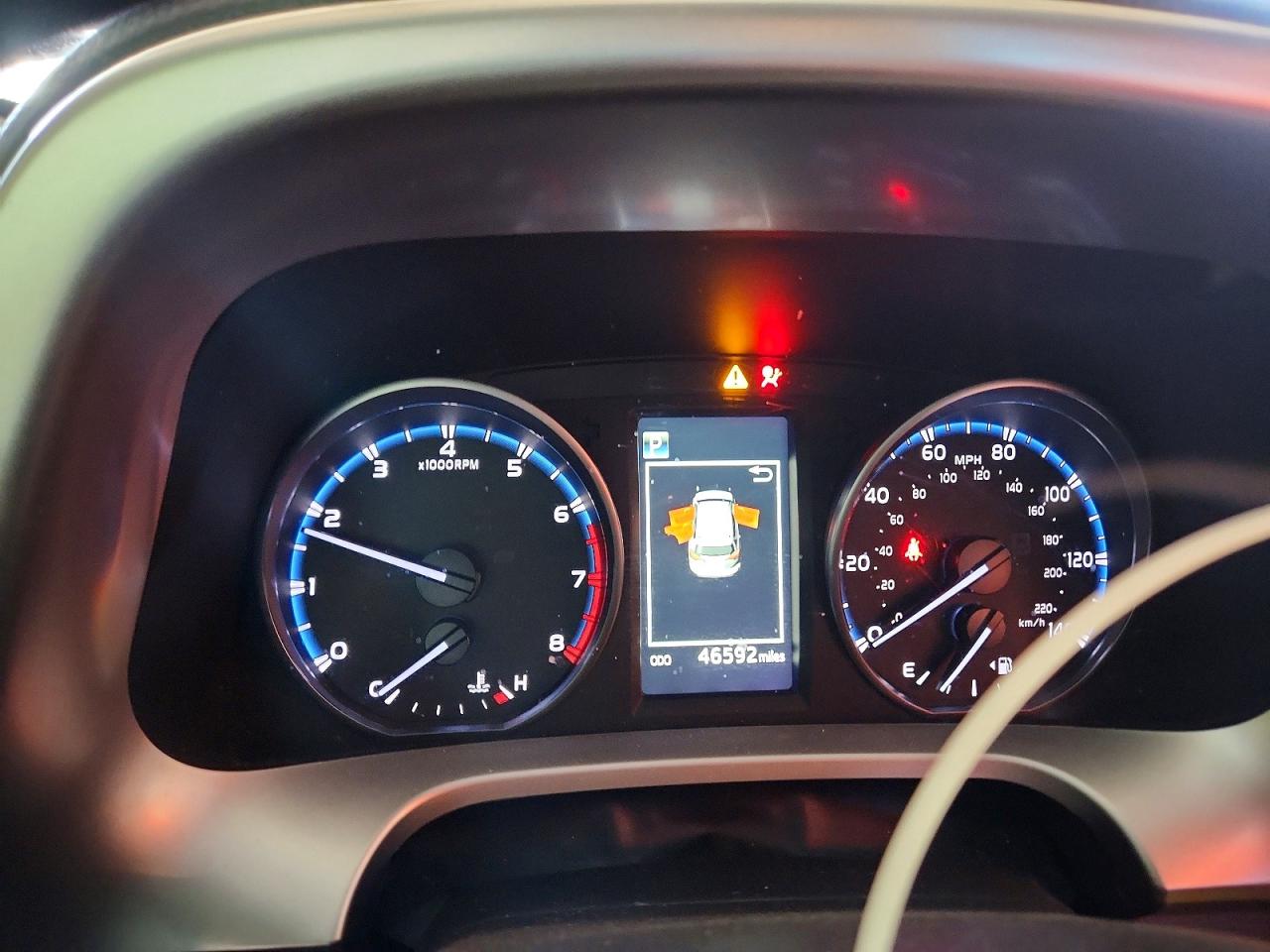 2018 TOYOTA RAV4 LE photo 8