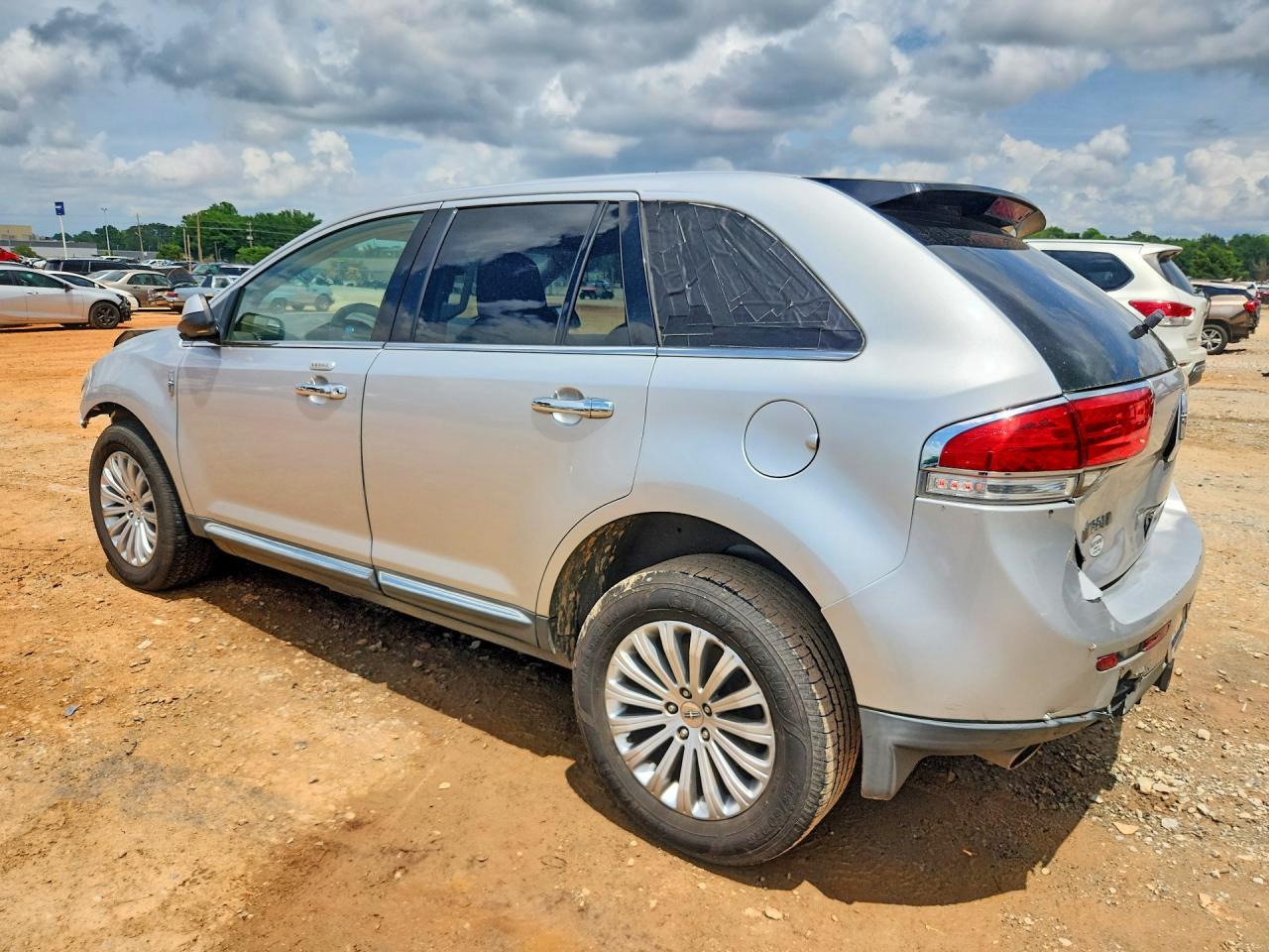 2011 LINCOLN MKX photo 2