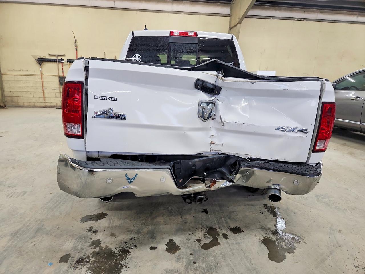2014 RAM 1500 SLT photo 16