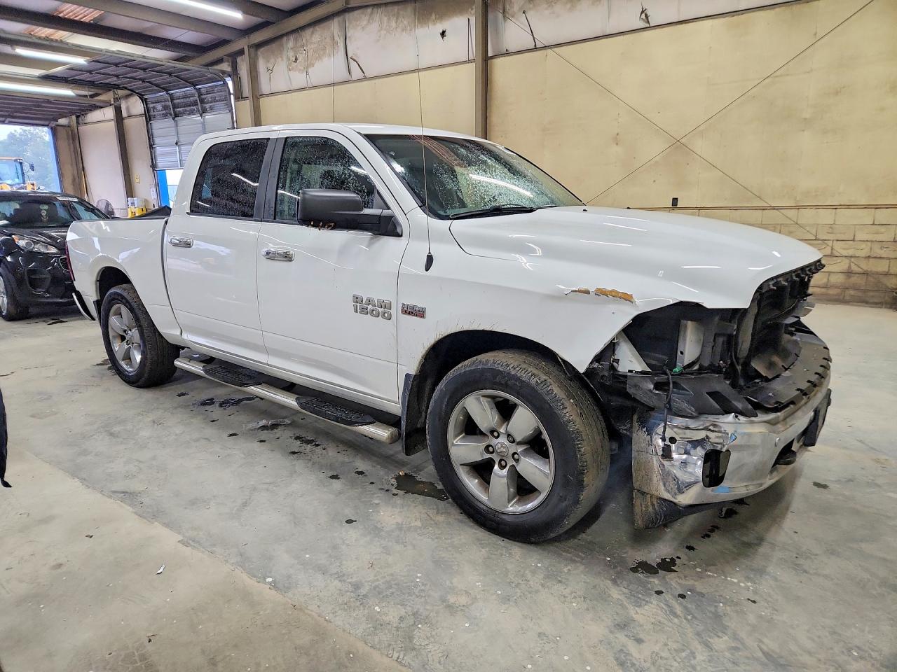 2014 RAM 1500 SLT photo 10