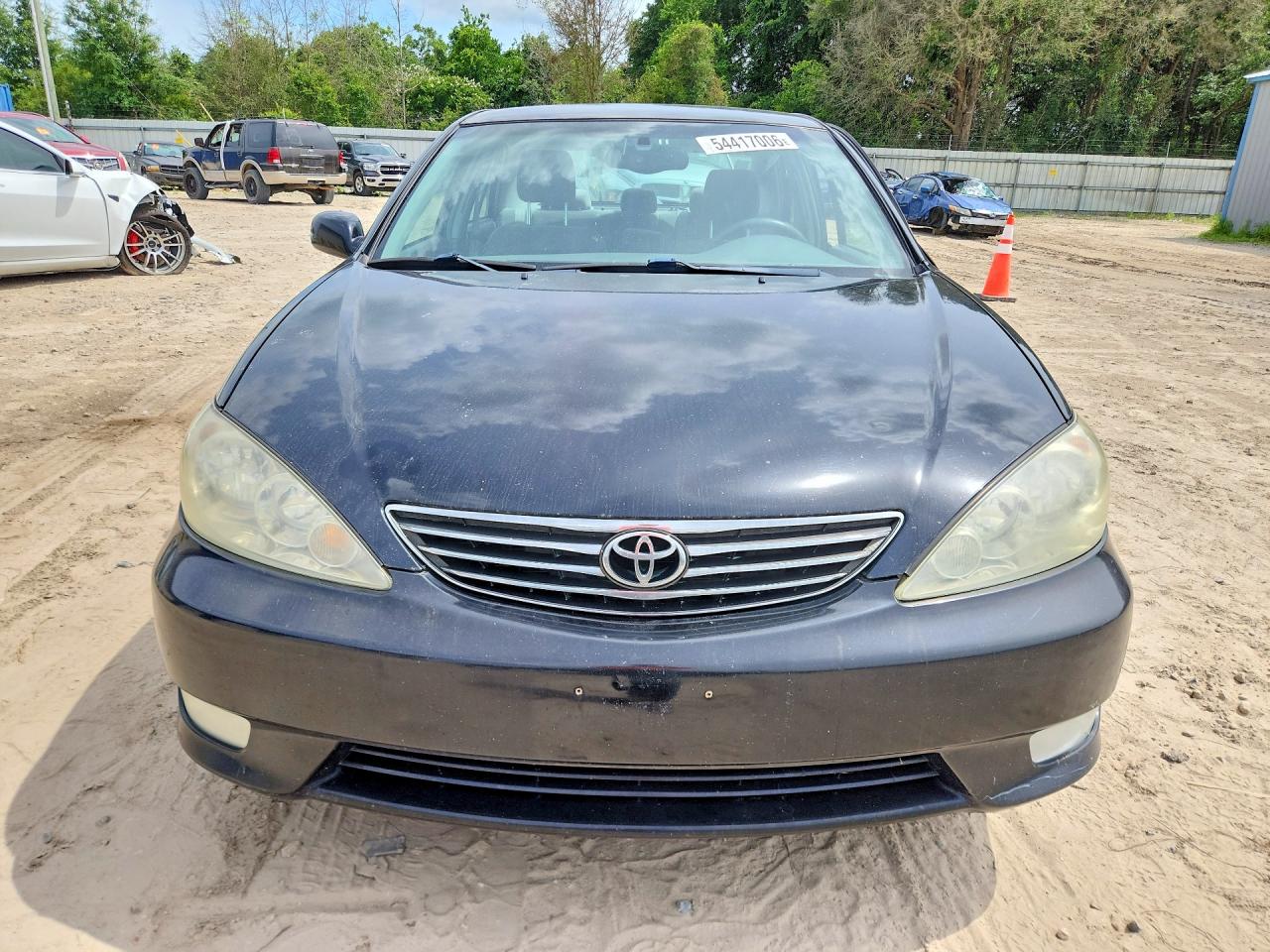 2005 TOYOTA CAMRY XLE photo 9