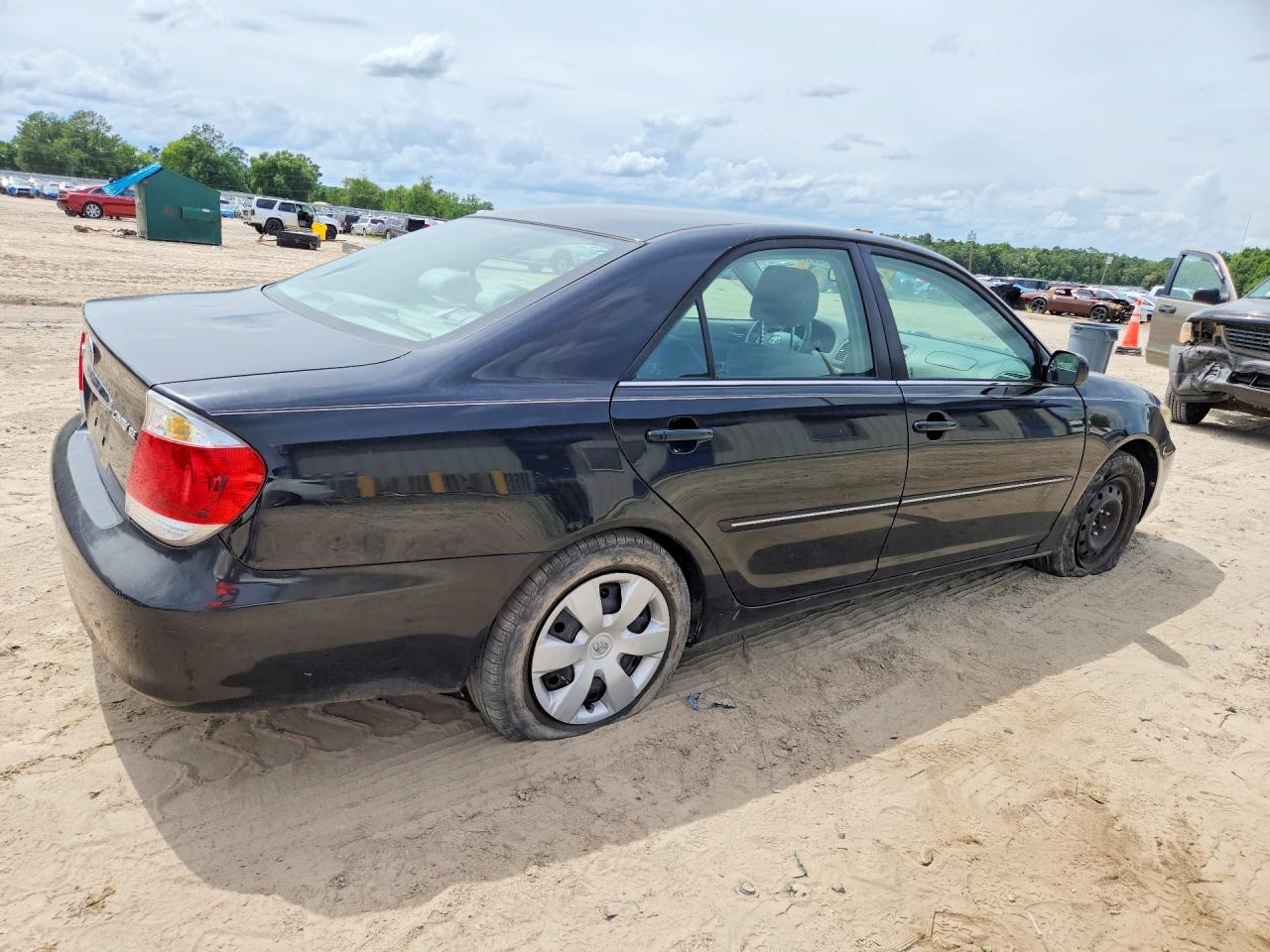 2005 TOYOTA CAMRY XLE photo 5