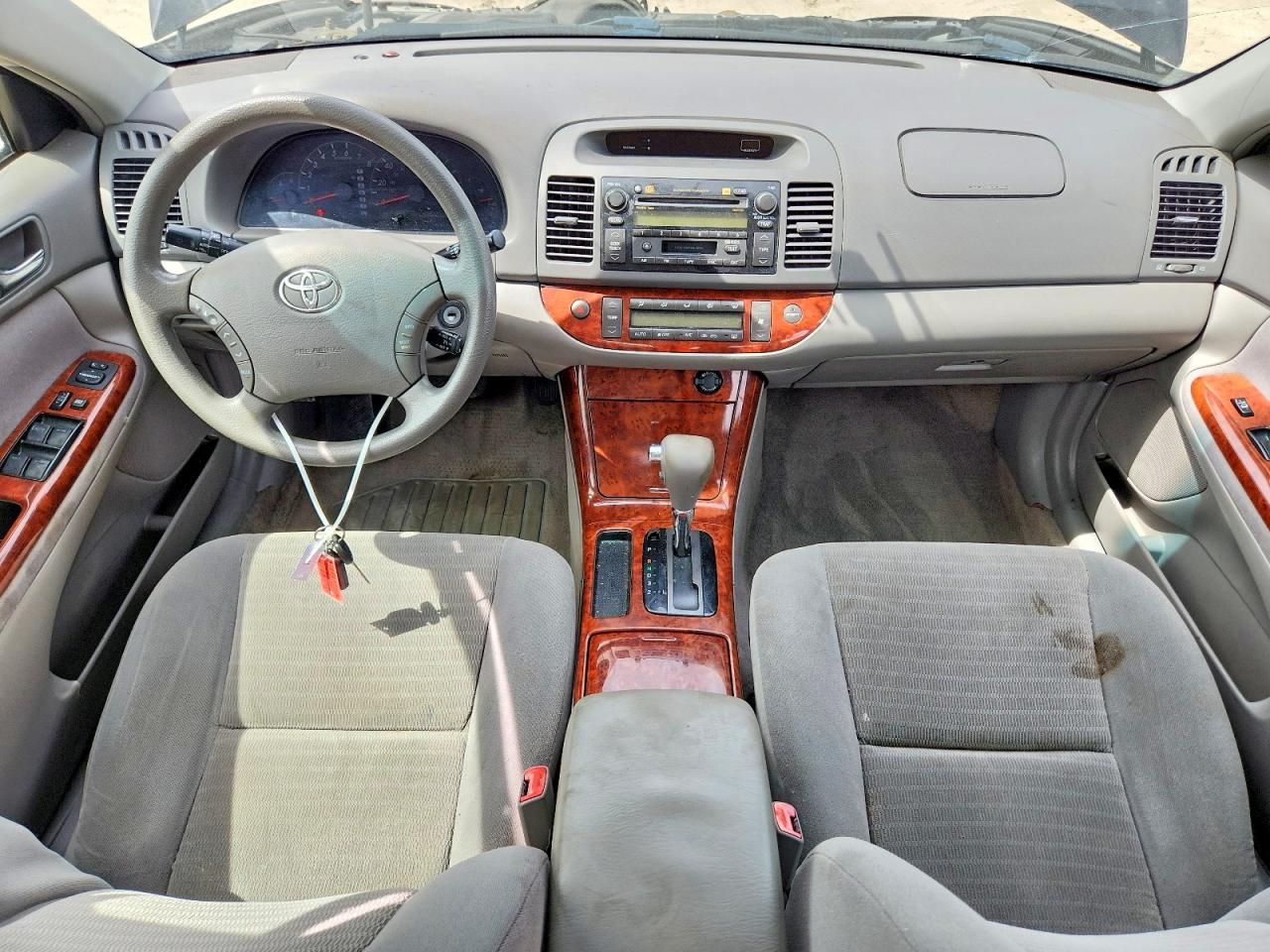 2005 TOYOTA CAMRY XLE photo 15
