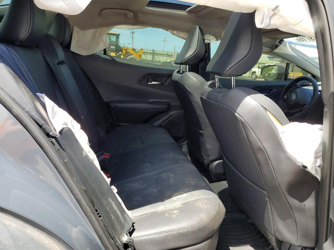 2024 TOYOTA PRIUS XLE photo 10