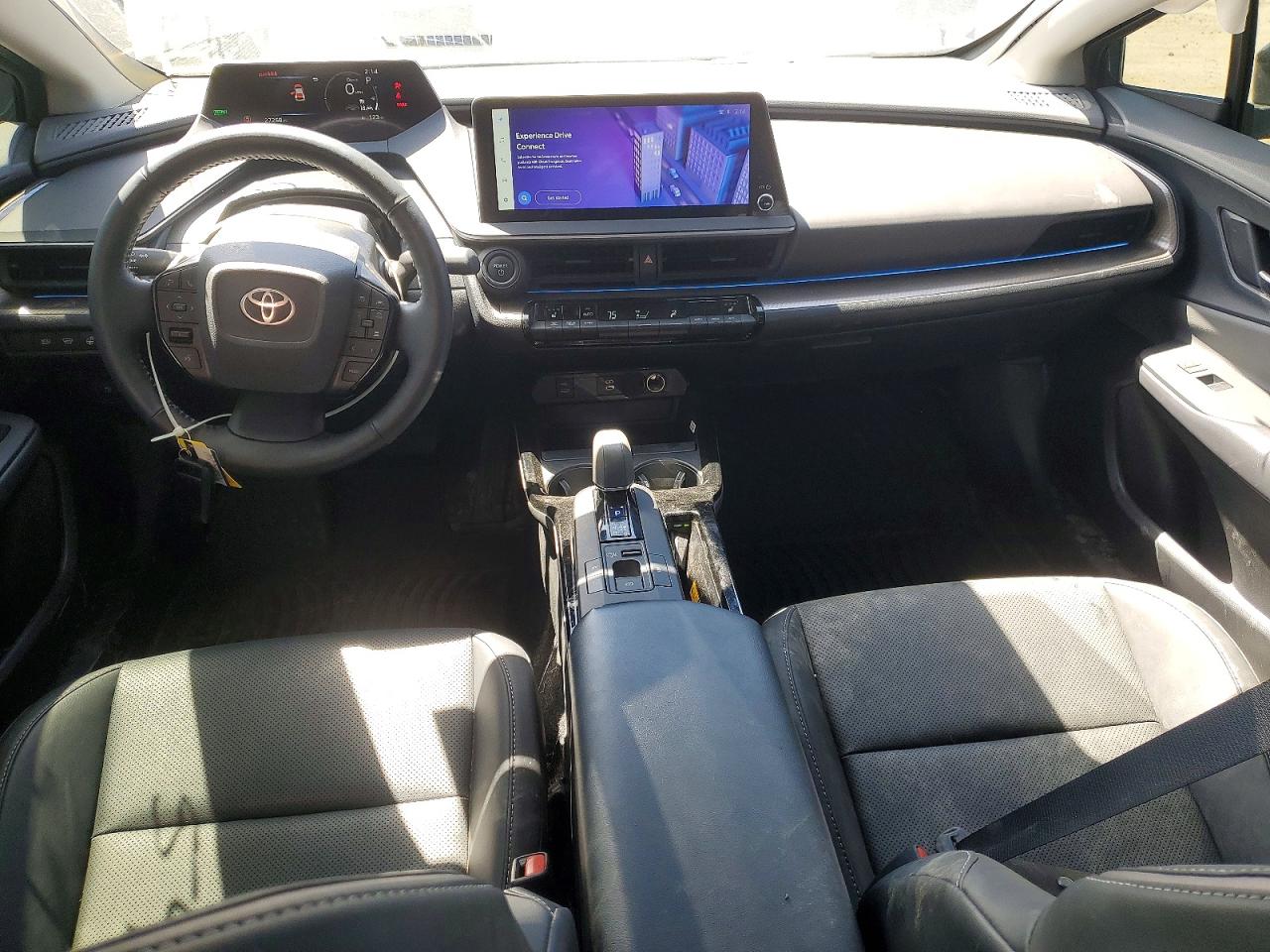 2024 TOYOTA PRIUS XLE photo 8