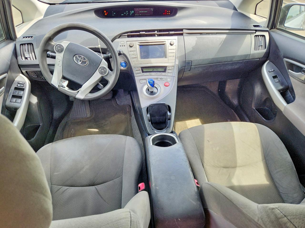 2013 TOYOTA PRIUS TWO photo 15