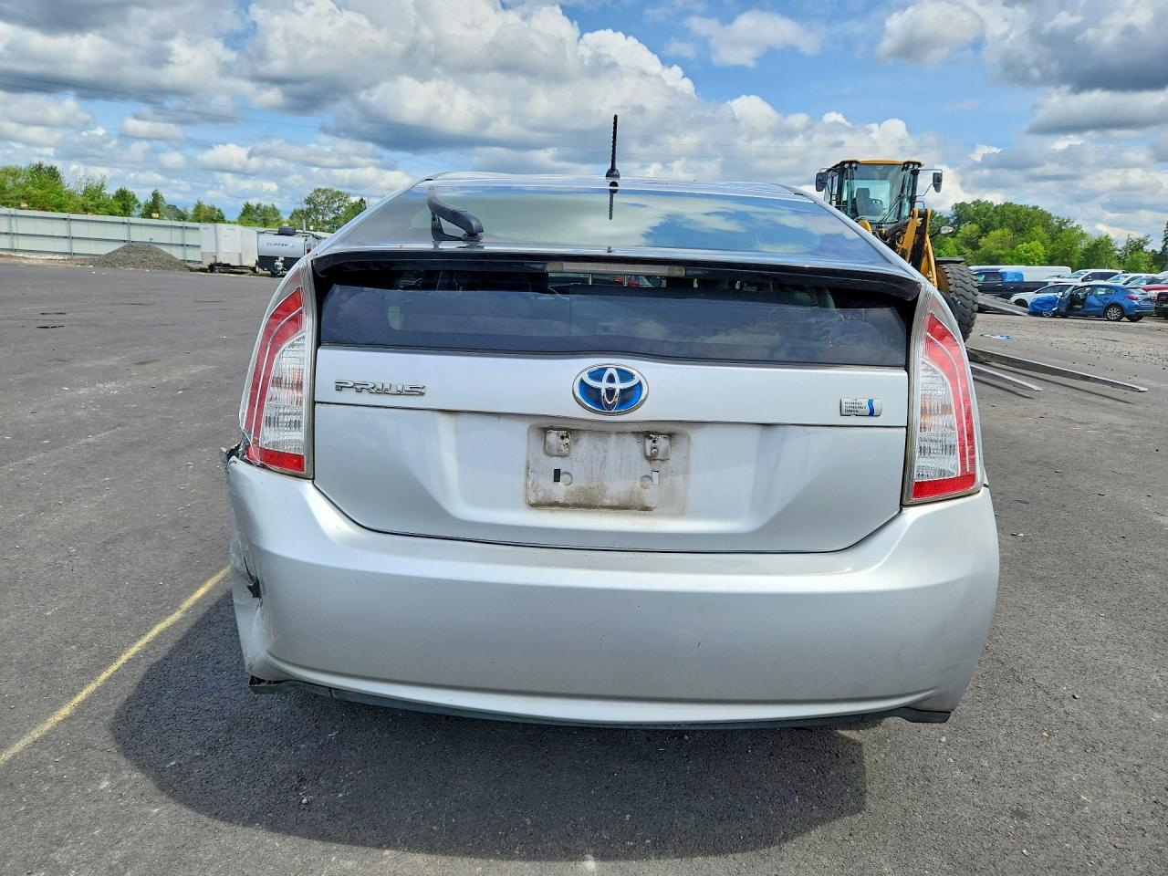 2013 TOYOTA PRIUS TWO photo 11