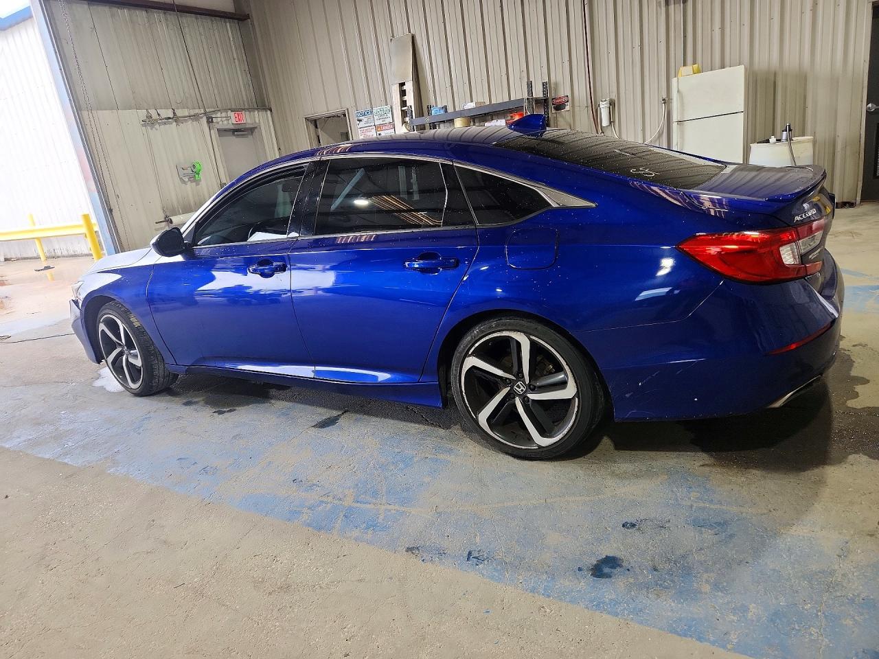 2020 HONDA ACCORD SPORT photo 2