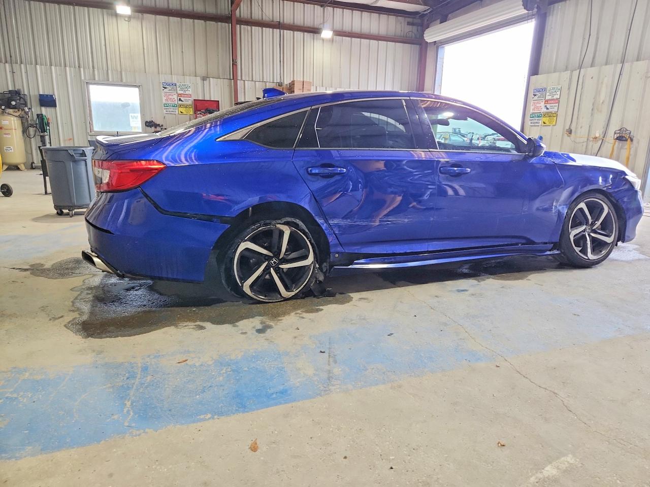 2020 HONDA ACCORD SPORT photo 3