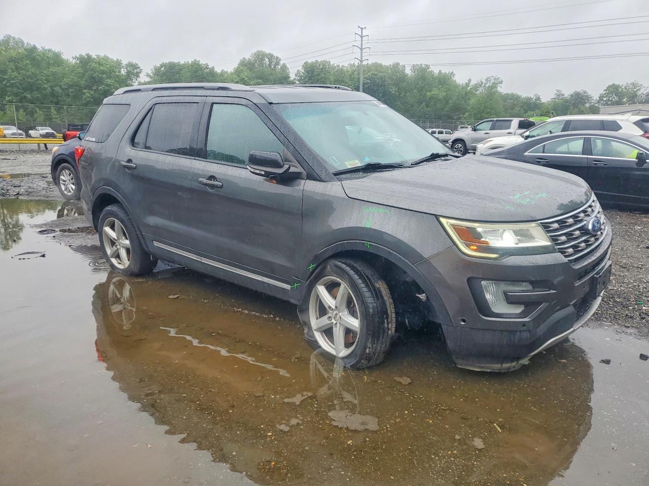 2017 FORD EXPLORER XLT photo 10