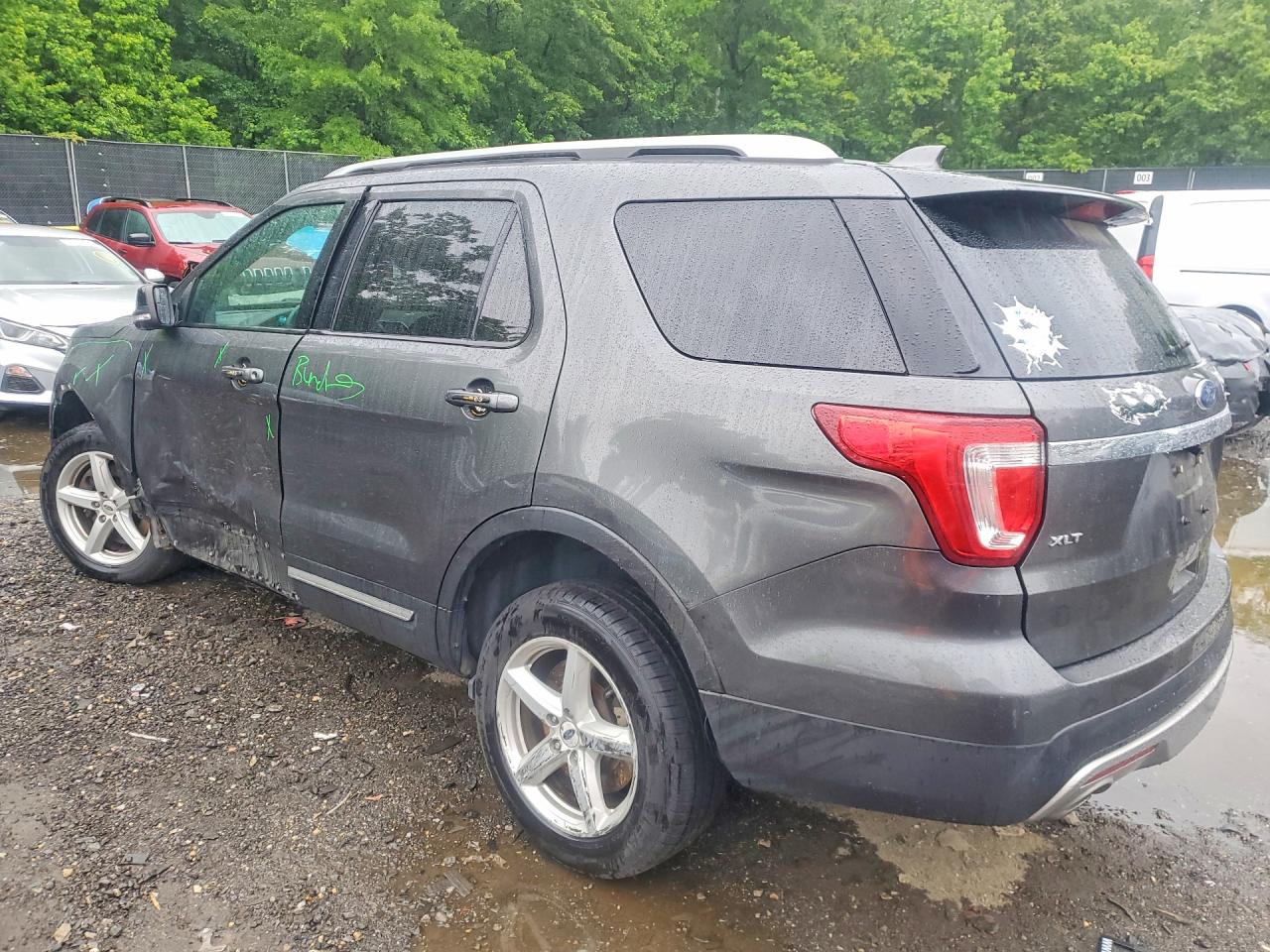 2017 FORD EXPLORER XLT photo 4