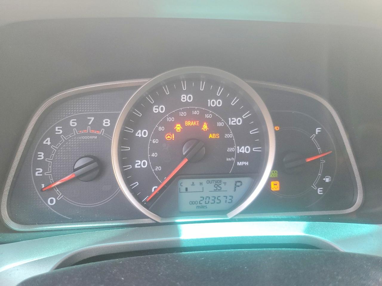 2015 TOYOTA RAV4 XLE photo 17