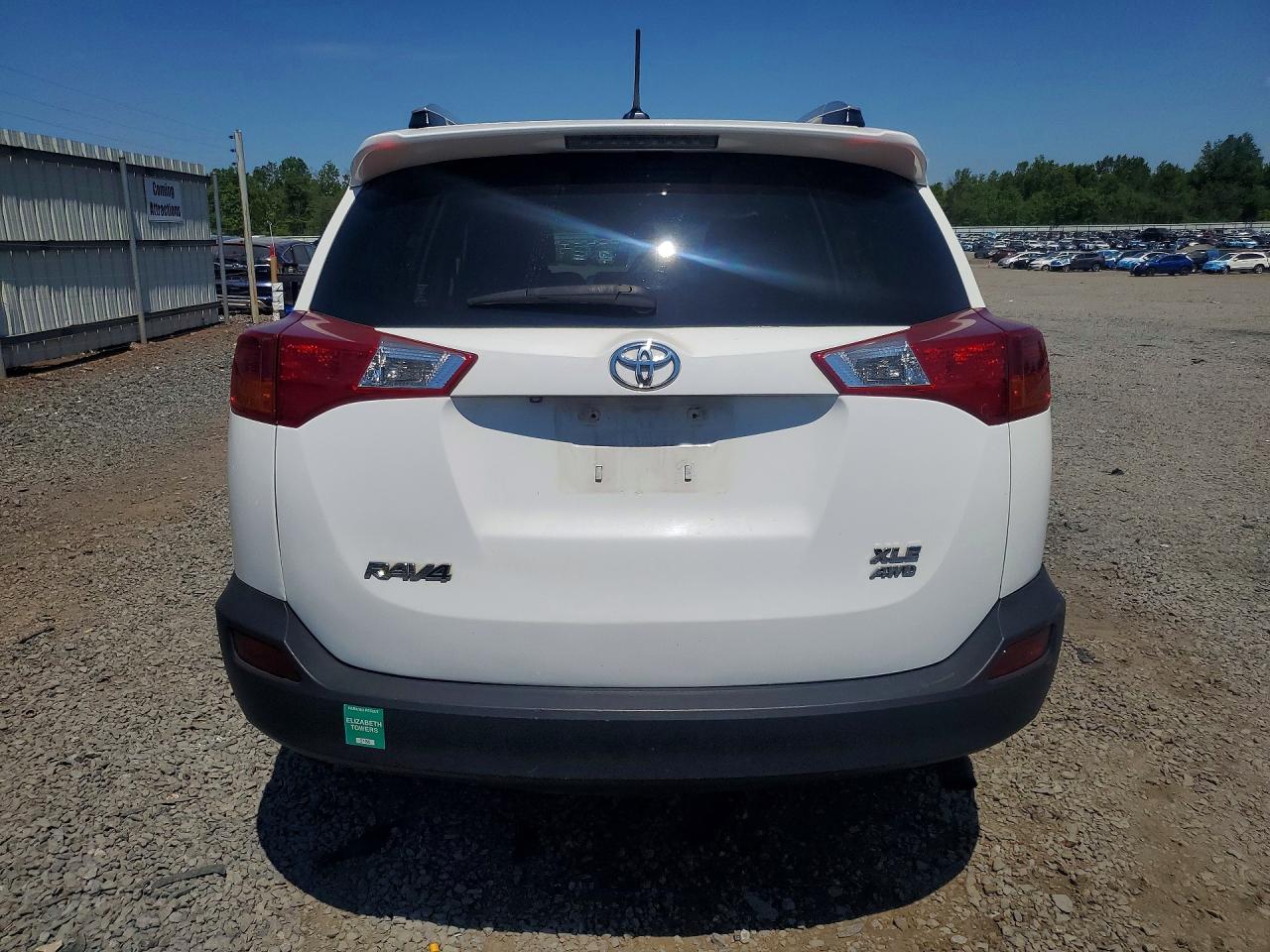 2015 TOYOTA RAV4 XLE photo 11
