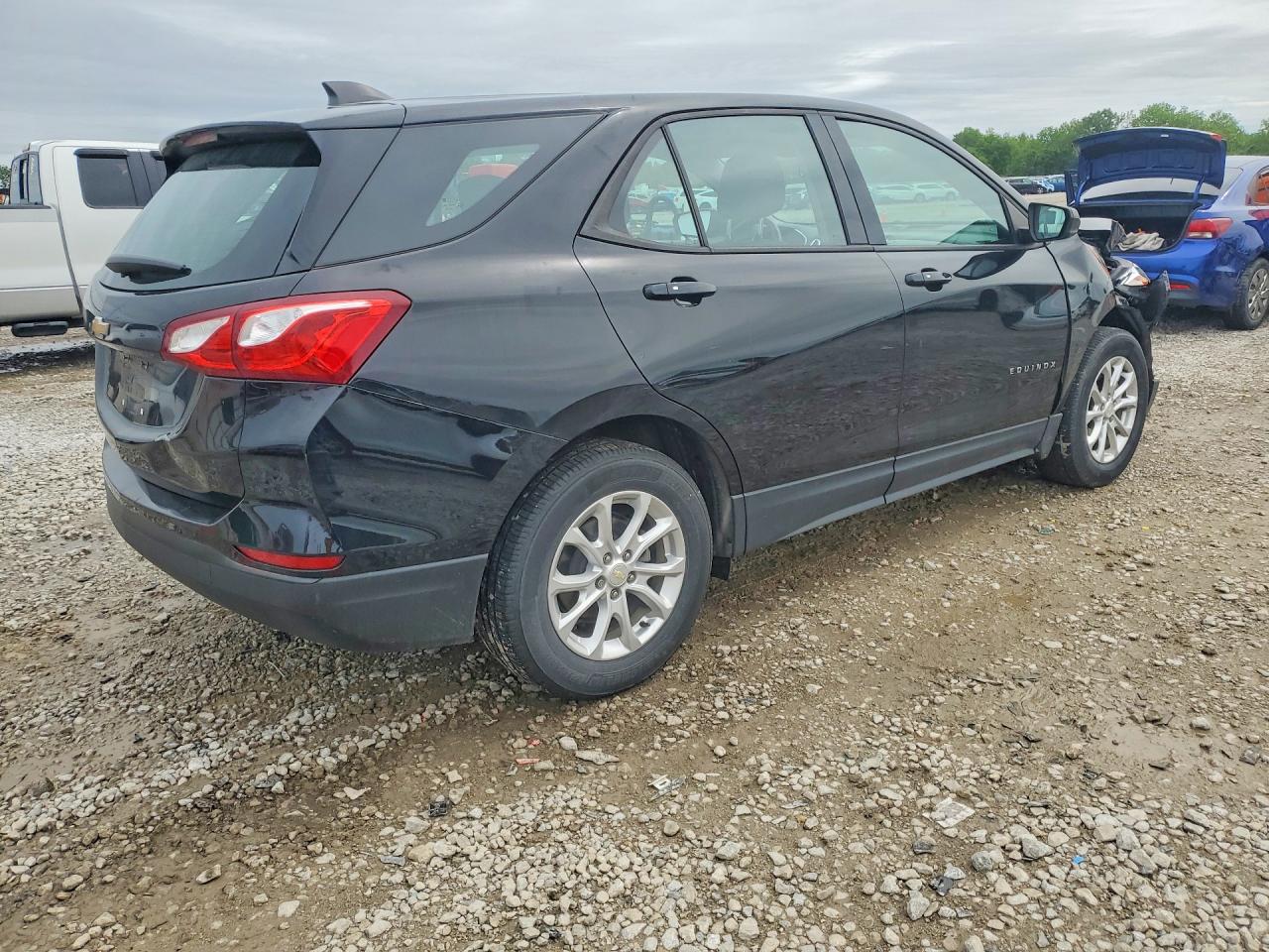 2019 CHEVROLET EQUINOX LS photo 3