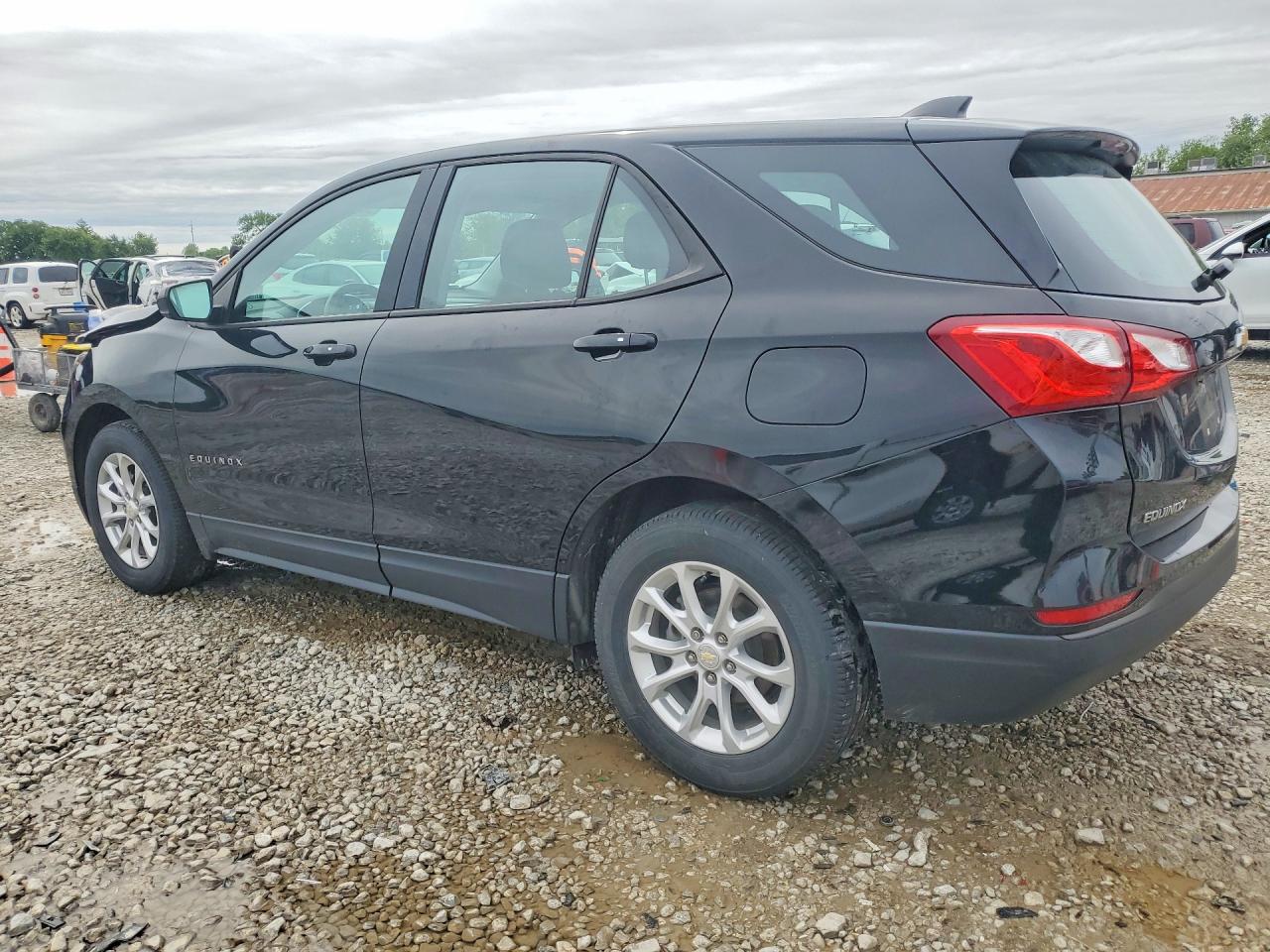 2019 CHEVROLET EQUINOX LS photo 2